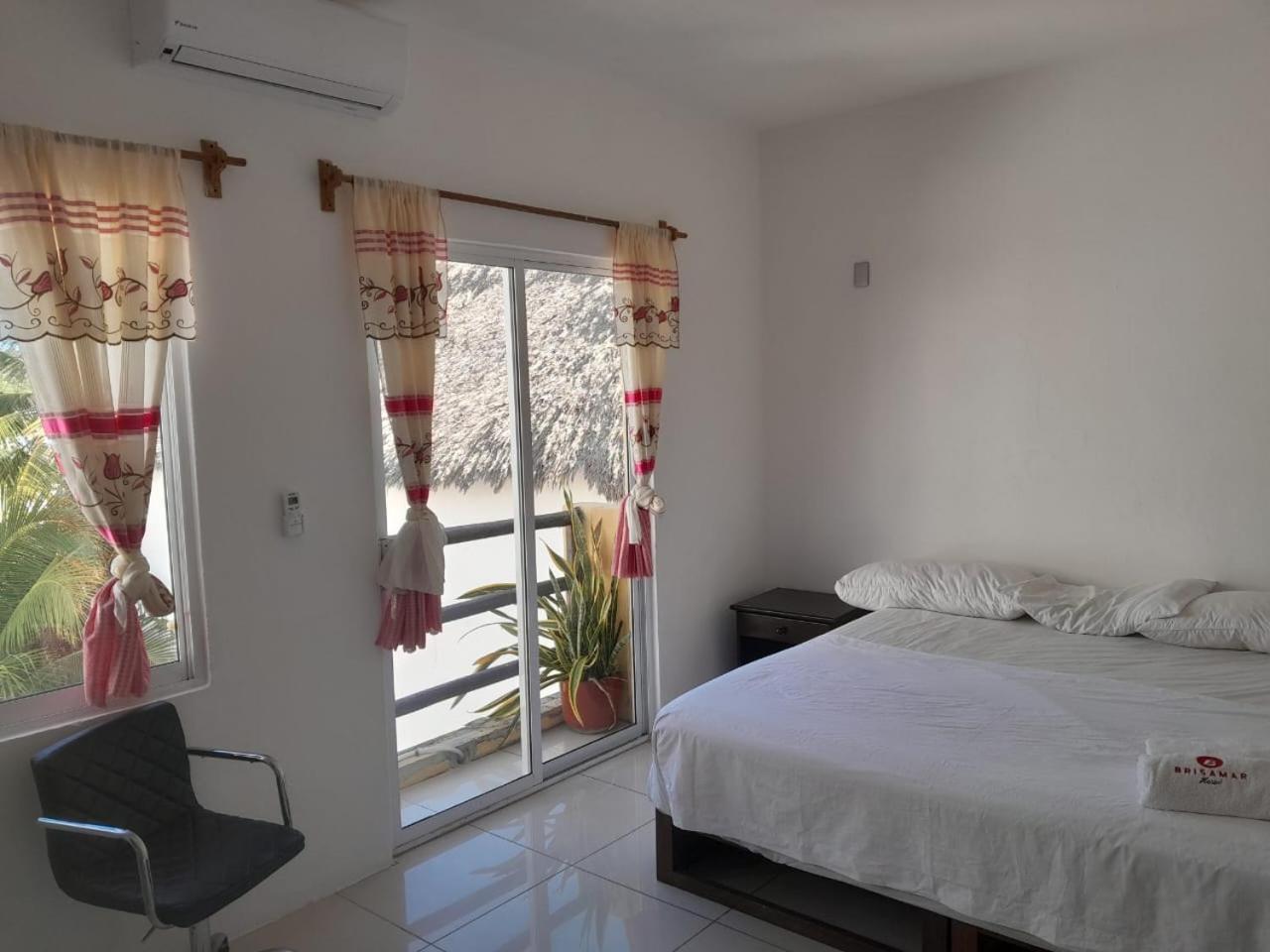 Brisamar Guesthouse Puerto Escondido  Extérieur photo